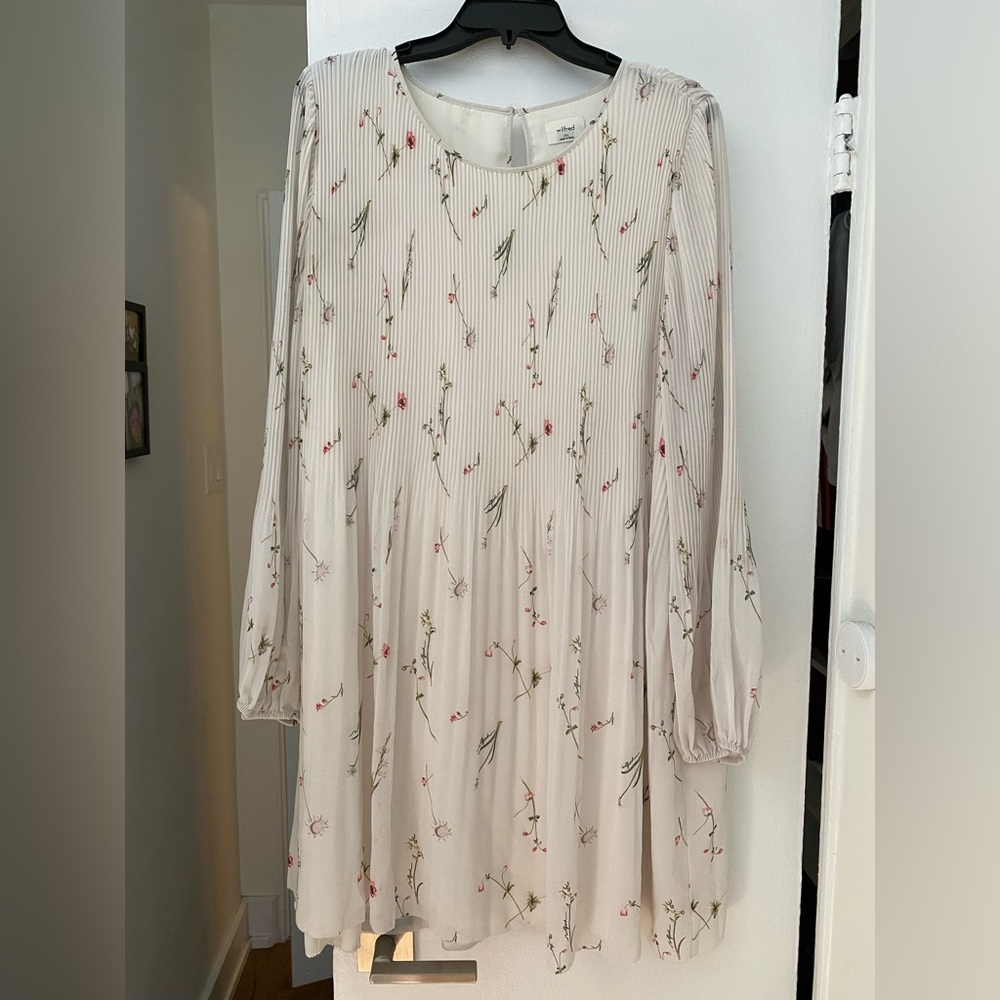 Aritzia Wilfred White Floral Pleated Mini Dress - Like New